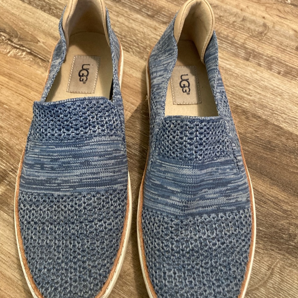 Ugg Sammy slip-on EUC